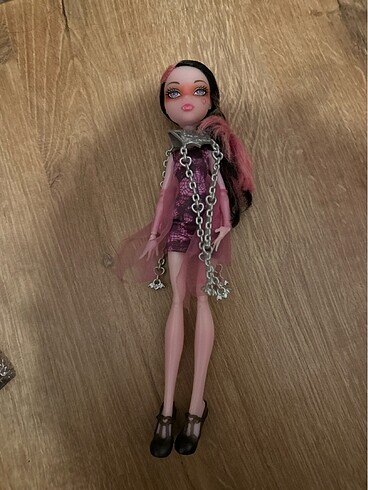 monster high draculara haunted