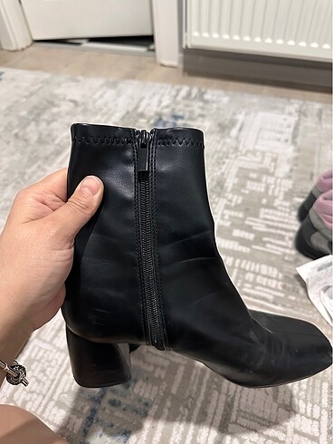 38 Beden BERSHKA bot