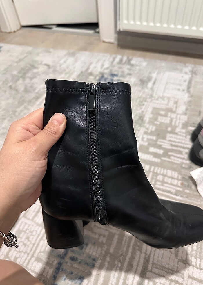 BERSHKA bot - Görsel 3