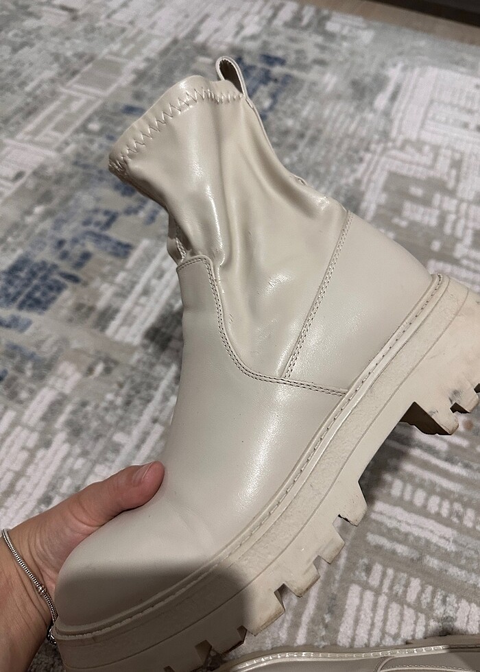 Pull and Bear bot - Görsel 2