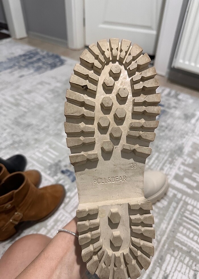 Pull and Bear bot - Görsel 4