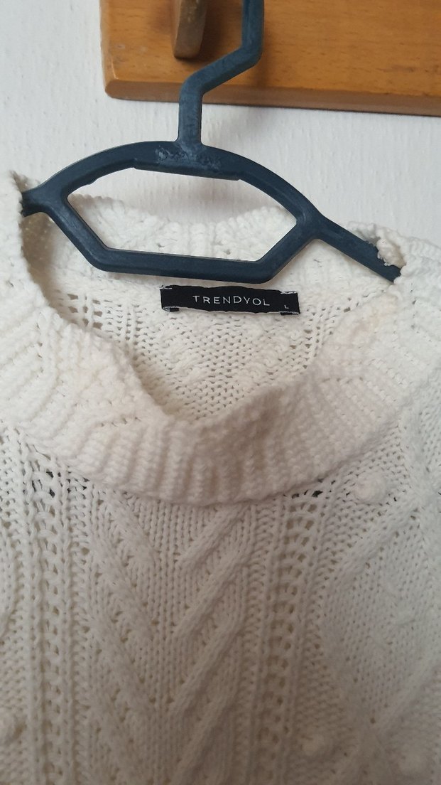 Bohem Tarzı Beyaz Örgü Kadın Kazak - Görsel 3