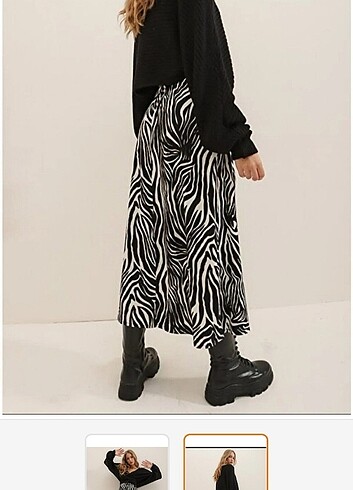 Zebra yırtmaçlı midi boy etek