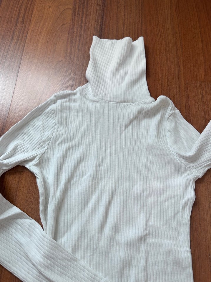 Beyaz Kadın Boğazlı İnce Triko Kazak - Görsel 2