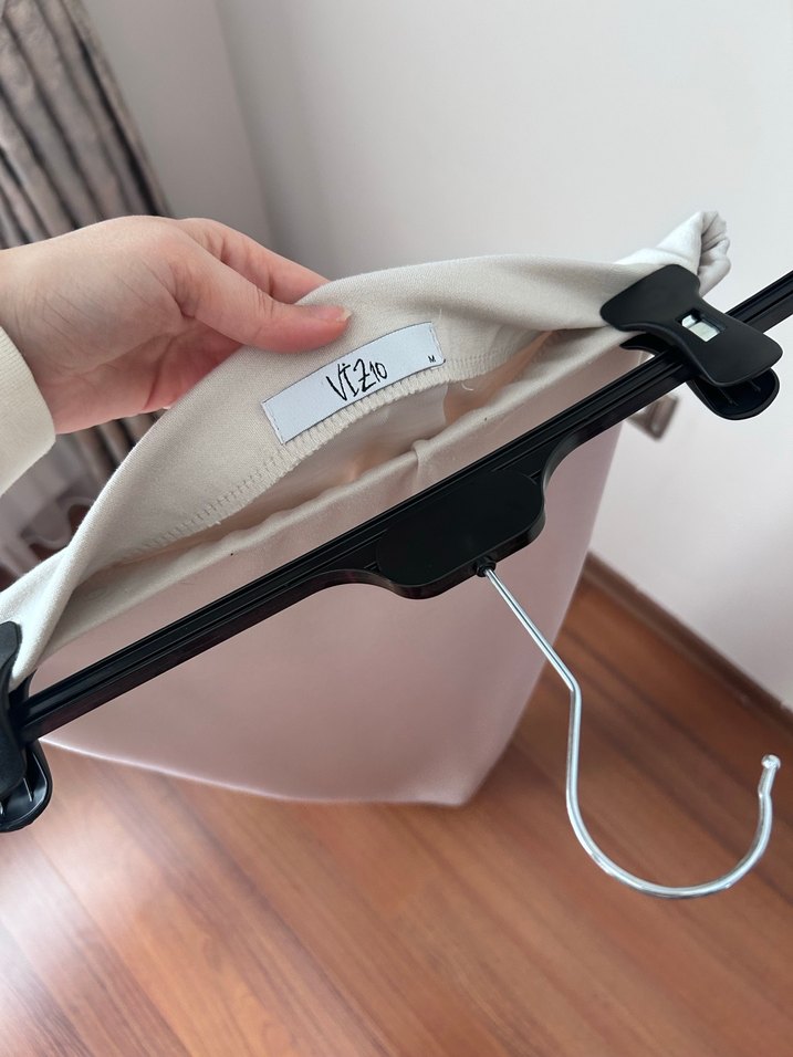 Beli lastikli yandan yırtmaçlı etek - Görsel 3