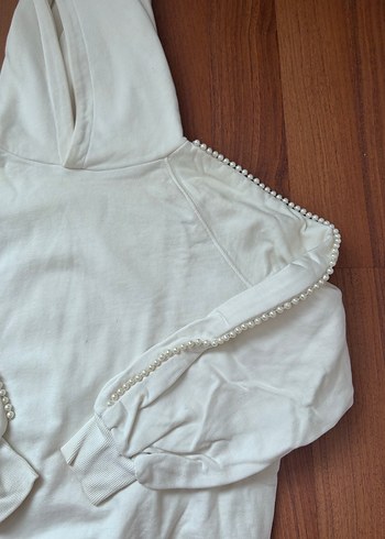 Zincir Detaylı Beyaz Kadın Sweatshirt - Görsel 2