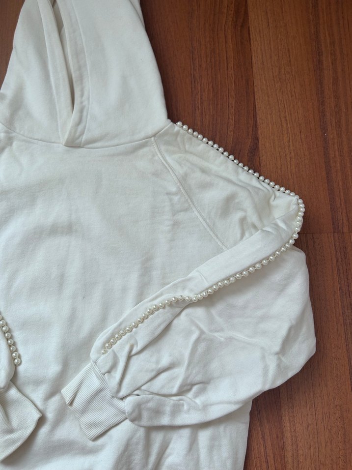 Zincir Detaylı Beyaz Kadın Sweatshirt - Görsel 2