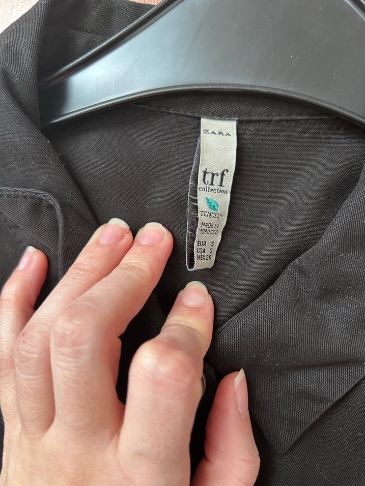 Düğmeli Siyah Uzun Keten Elbise - Görsel 2