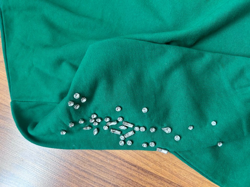 Taşlı yeşil sweatshirt - Görsel 5