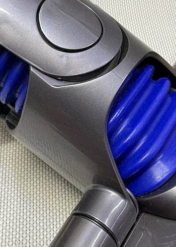 Dyson v12 sert zemin başlığı - Görsel 3