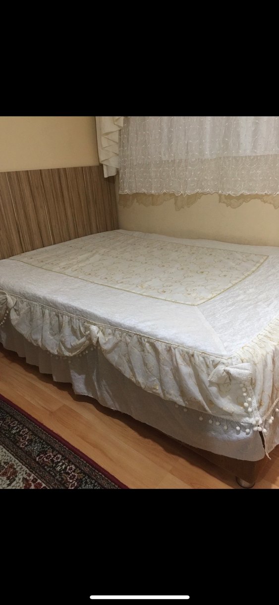 İşlemeli Beyaz Yatak Örtüsü - Görsel 4
