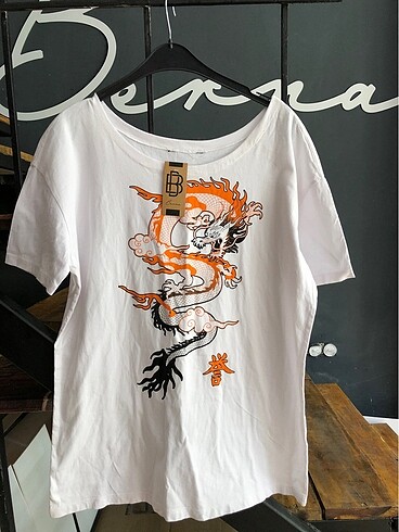 l Beden L beden etiketli tshirt ünisex