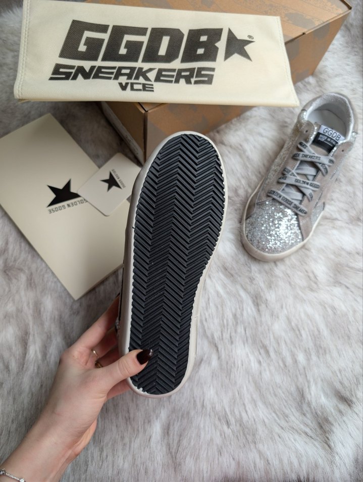 Golden Goose Deluxe Simli Gümüş Kadın Spor ayakkabı - Görsel 2