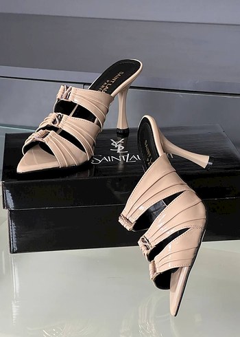 yves-saint-laurent 37