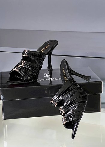 yves-saint-laurent 37