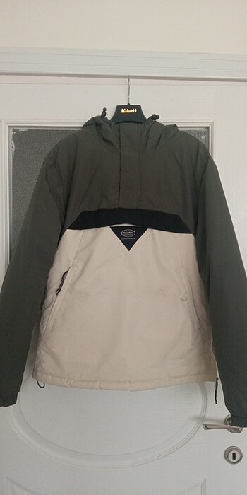Pull and bear mont