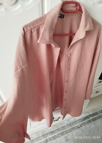 Düğmeli Pembe Keten Kadın Gömleği