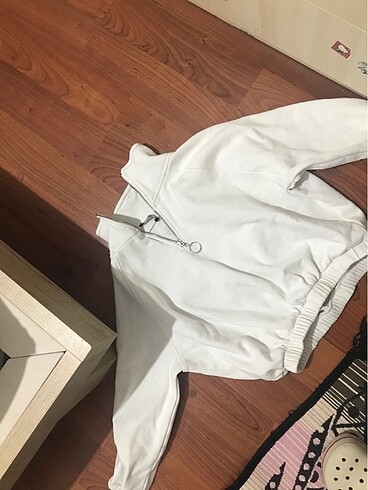 Addax crop sweat