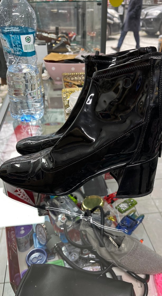 Parlak Siyah Yüksek Topuklu Goth Kadın Bot - Görsel 2