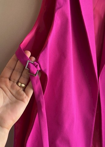 Pembe Saten Dökümlü Kolsuz Blazer - Görsel 2