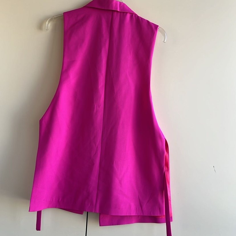 Pembe Saten Dökümlü Kolsuz Blazer - Görsel 3