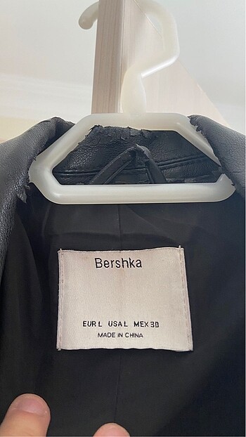 l Beden siyah Renk Bershka Deri Ceket