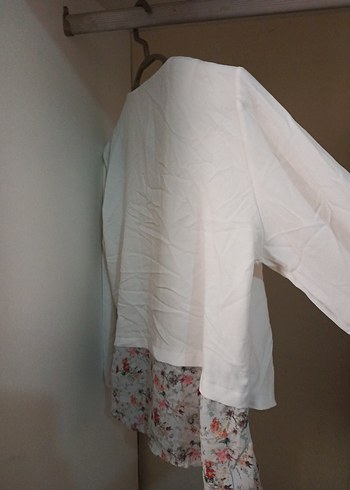 xl Beden Beyaz iç askılı yapışık bluz