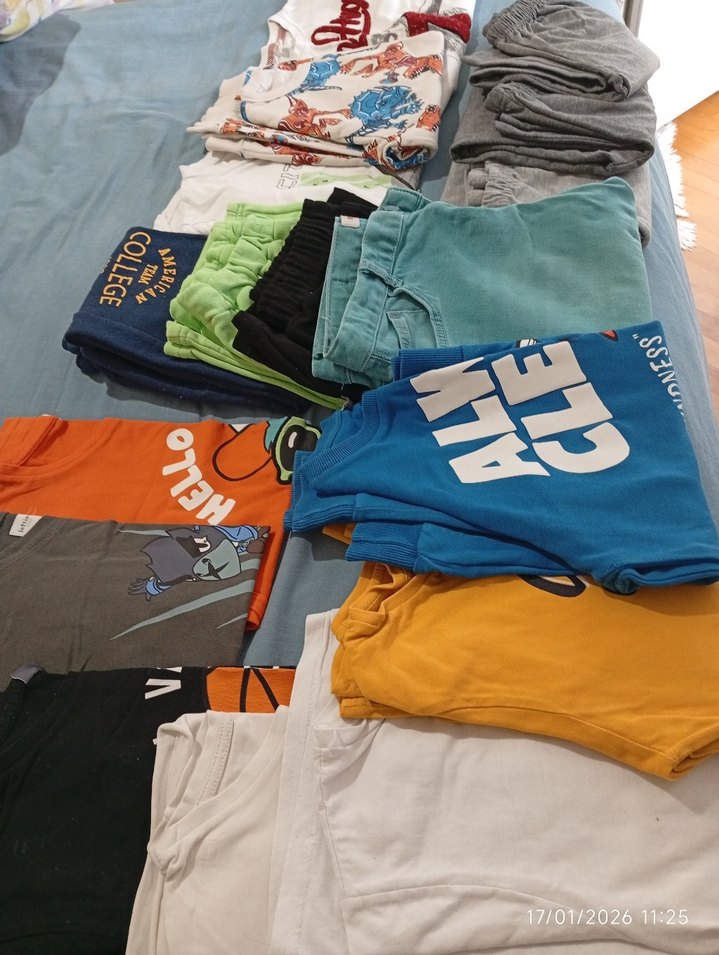 Erkek Çocuk Siyah Kapüşonlu Fermuarlı Yelek - Görsel 5