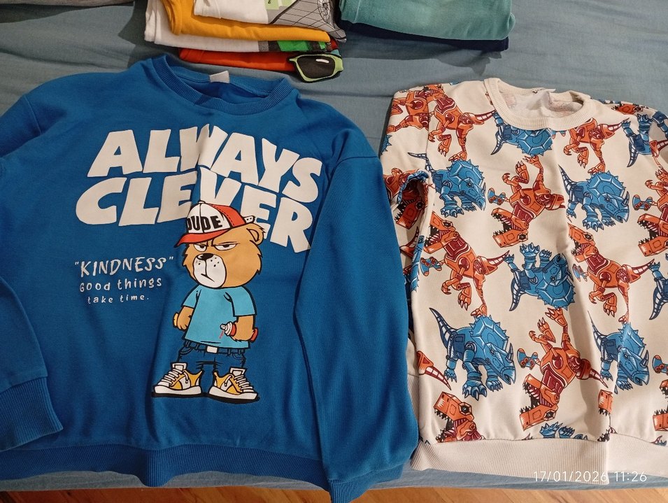 Erkek Çocuk Siyah Kapüşonlu Fermuarlı Yelek - Görsel 3