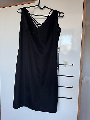36 Beden siyah Renk Sırt detay mini elbise