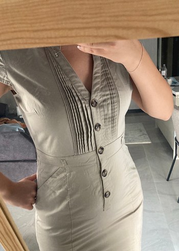 H&M H&M Bej V Yakalı Düğmeli Midi Elbise
