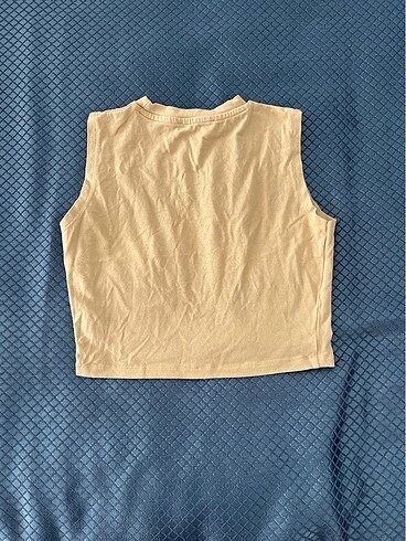 Trendyol & Milla krem sıfır kol crop