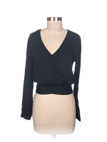 Stradivarius Bluz %70 İndirimli.