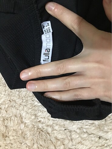 m Beden Siyah Crop Bluz
