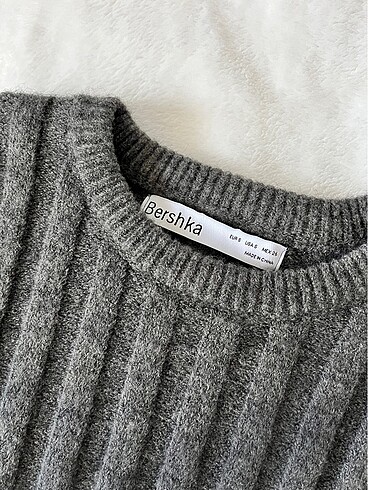 s Beden gri Renk Bershka Koyu Gri Fitilli Crop Fit Kazak