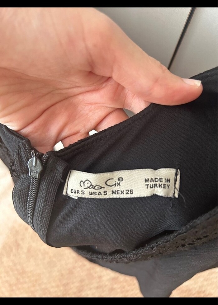 Siyah elbise - Görsel 3