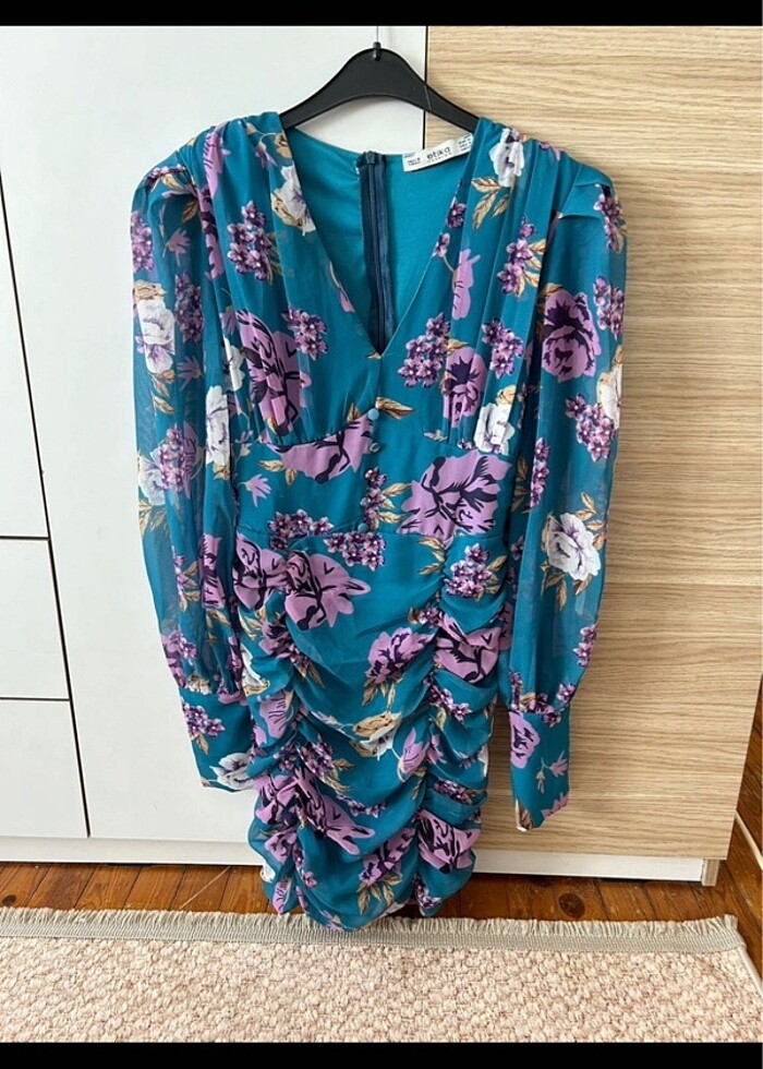 Çiçekli elbise - Görsel 2