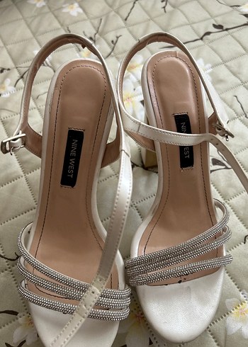 Beyaz Tokalı Kadın Gelinlik Ayakkabısı - Görsel 8