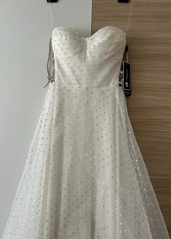 Beyaz Straplez A Kesim Gelinlik - Görsel 4