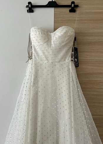 Beyaz Straplez A Kesim Gelinlik - Görsel 3