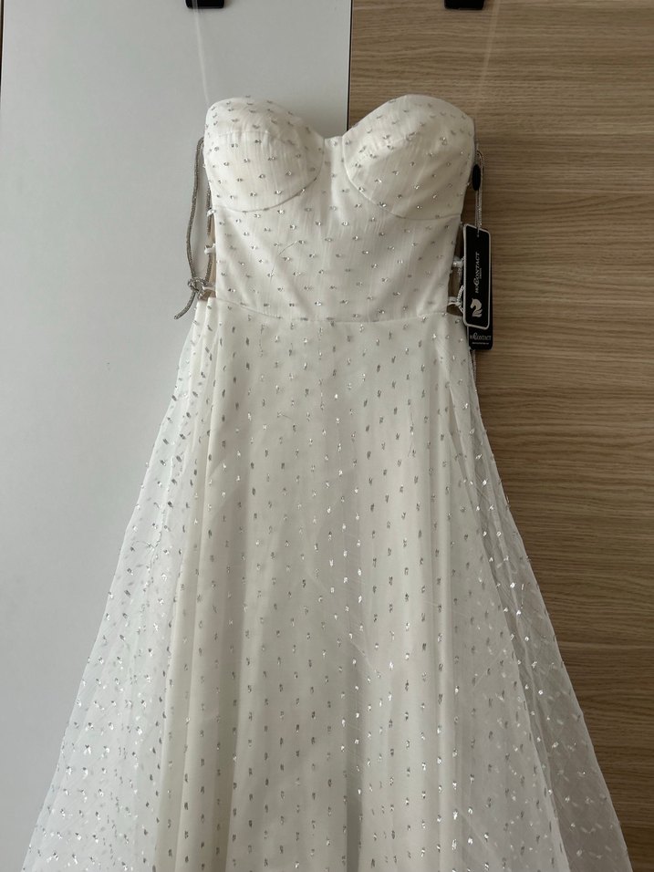 Beyaz Straplez A Kesim Gelinlik - Görsel 4