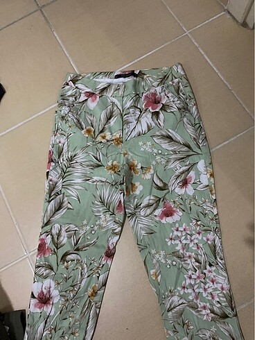 Çiçekli pantolon