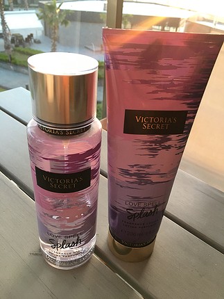 universal Beden mor Renk Victoria?s Secret Love Spell Splash 2?li paket