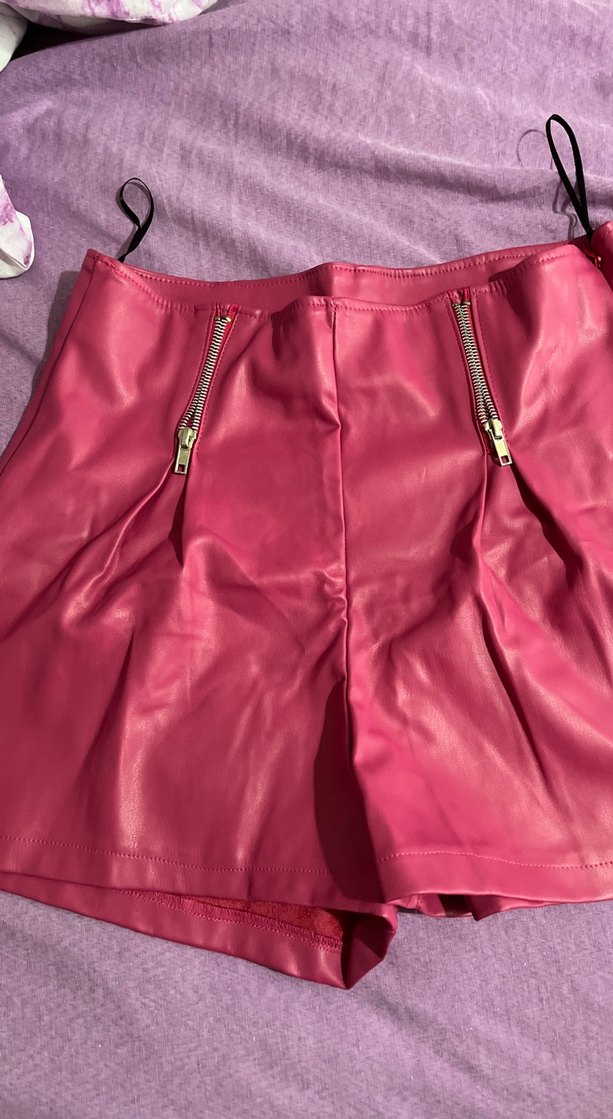 Kadın Pembe Mini Deri Şort - Görsel 3