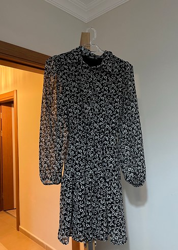 Düğmeli Siyah Midi Uzun Kollu tül elbise - Görsel 4