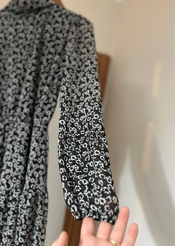 Düğmeli Siyah Midi Uzun Kollu tül elbise - Görsel 13