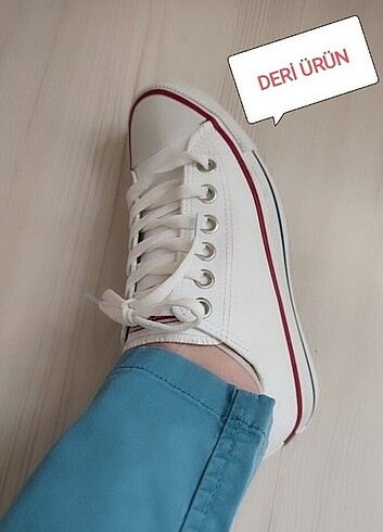 Converse beyaz spor ayakkabı