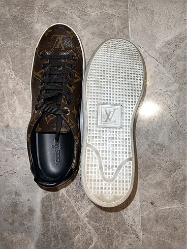38 Beden Louis Vuitton Frontrow Sneaker