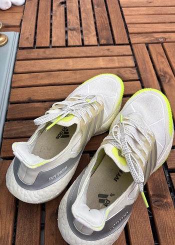 Adidas Ultraboost Koşu Ayakkabısı - Görsel 4