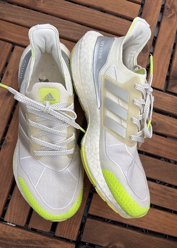  Adidas Ultraboost Koşu Ayakkabısı